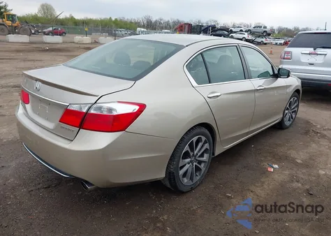 2015 Honda Accord Sport z USA, uszkodzony, nr VIN 1HGCR2F58FA018932